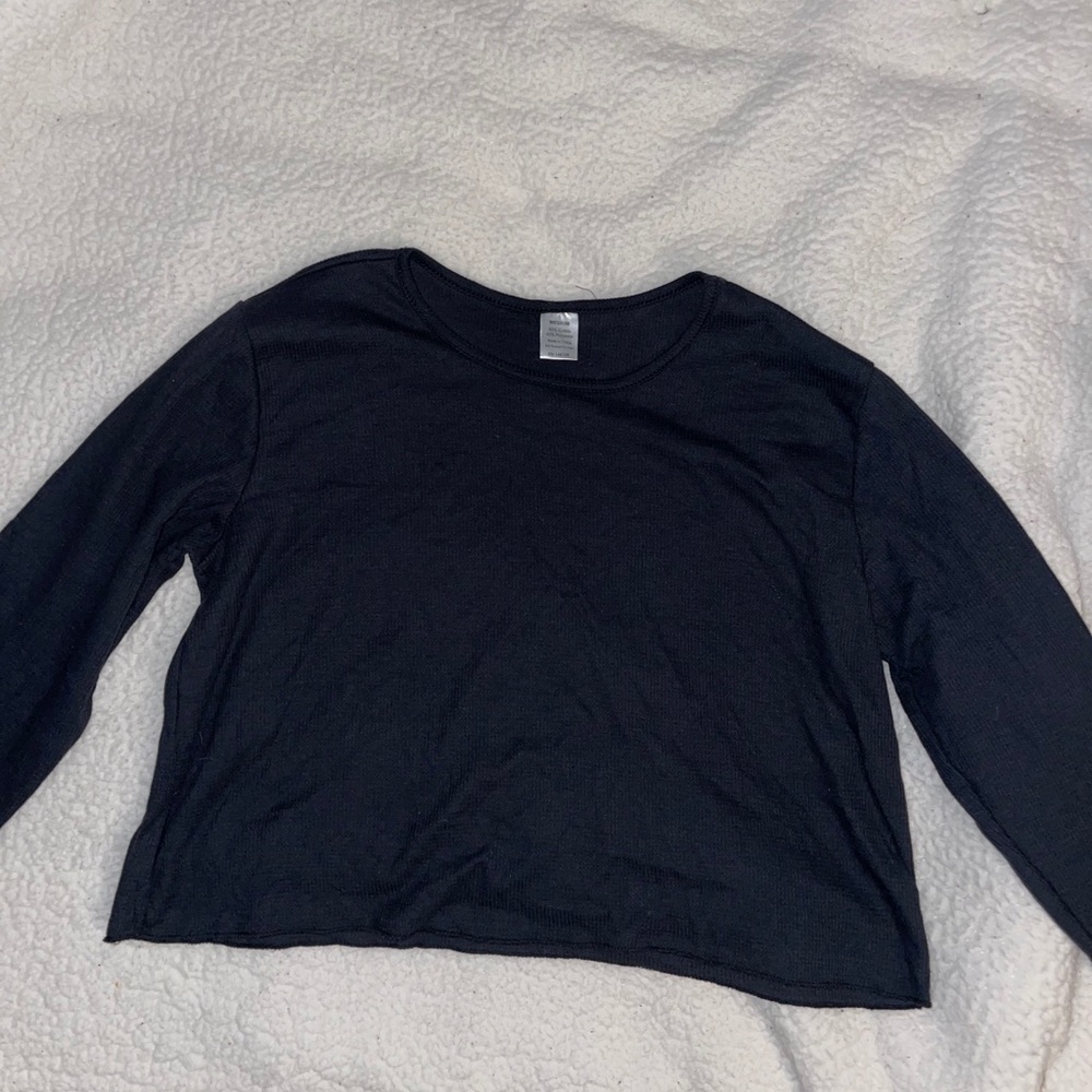 Black long sleeve waffel knit crop top